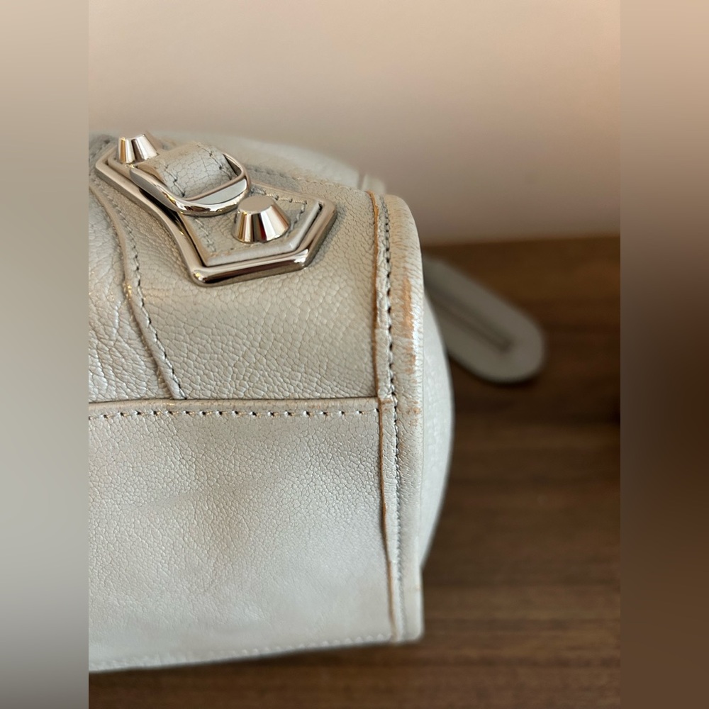Authentic Balenciaga chèvre Metallic Edge City Bag in gris - Picture 8 of 16